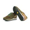Loxley jogger uitgevoerd in de kleuren olijfgroen, bruin en okergeel suede met groene veters en sneaker zool.