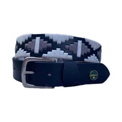 Zwarte polo riem met een nikkel gesp. Wax garen in grijs en wit.