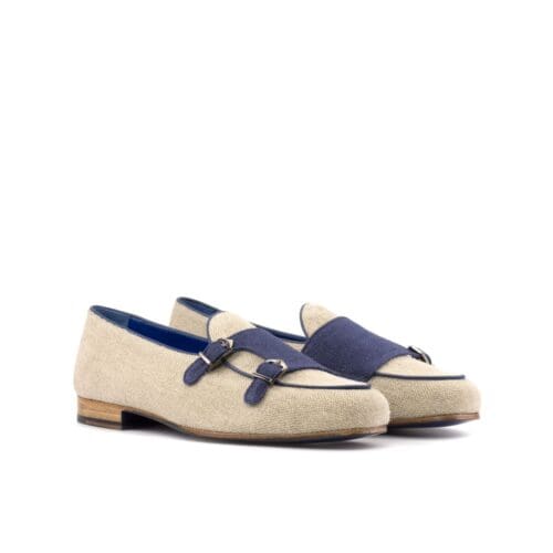 slipper in crèmekleurig linnen en met blauw linnen bovenkant